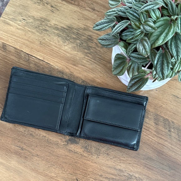 ** FENDI ** zucca canvas Elegant Black Men's Bifold Wallet - Picture 3 of 15